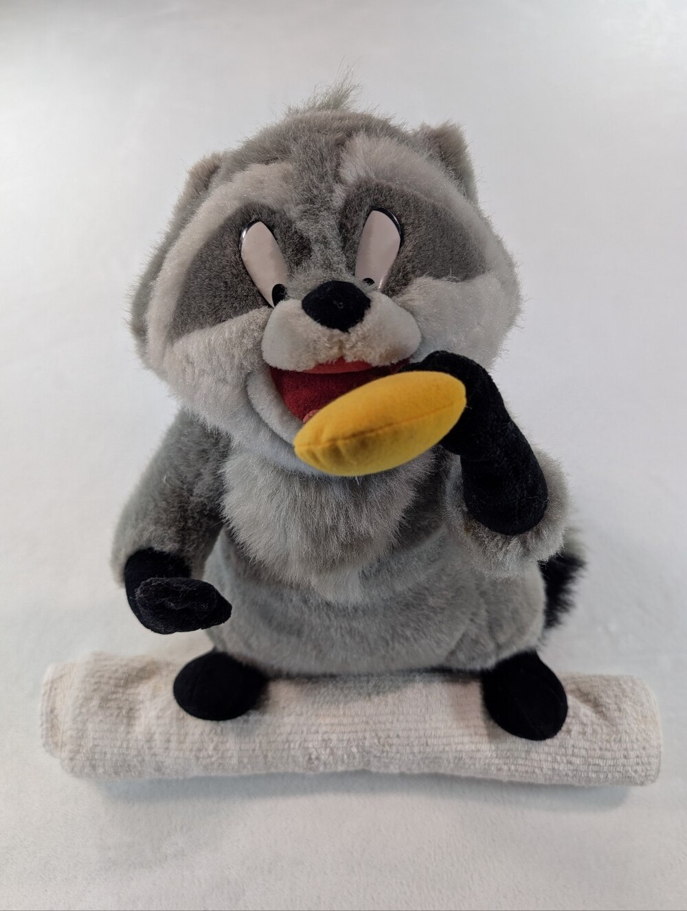 Vtg 90s Disney Pocahontas Meeko Raccoon Plush 14" - Jointed‎ Cookie Stuffed Toy